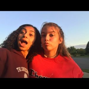 Meet your Posher, Stella